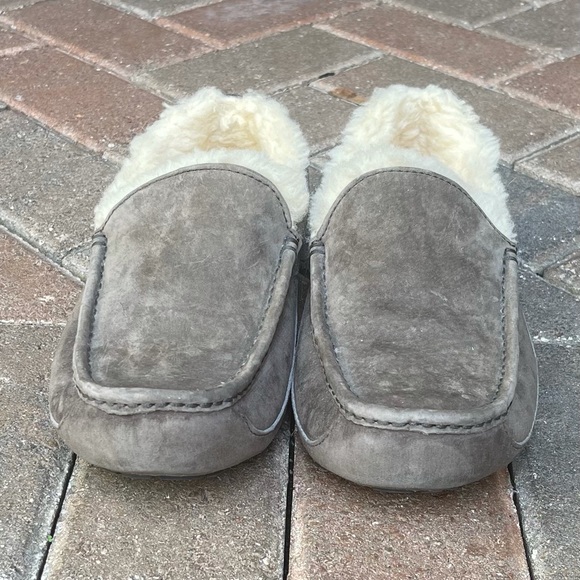 UGG grey suede Ascot loafers - Picture 7 of 11
